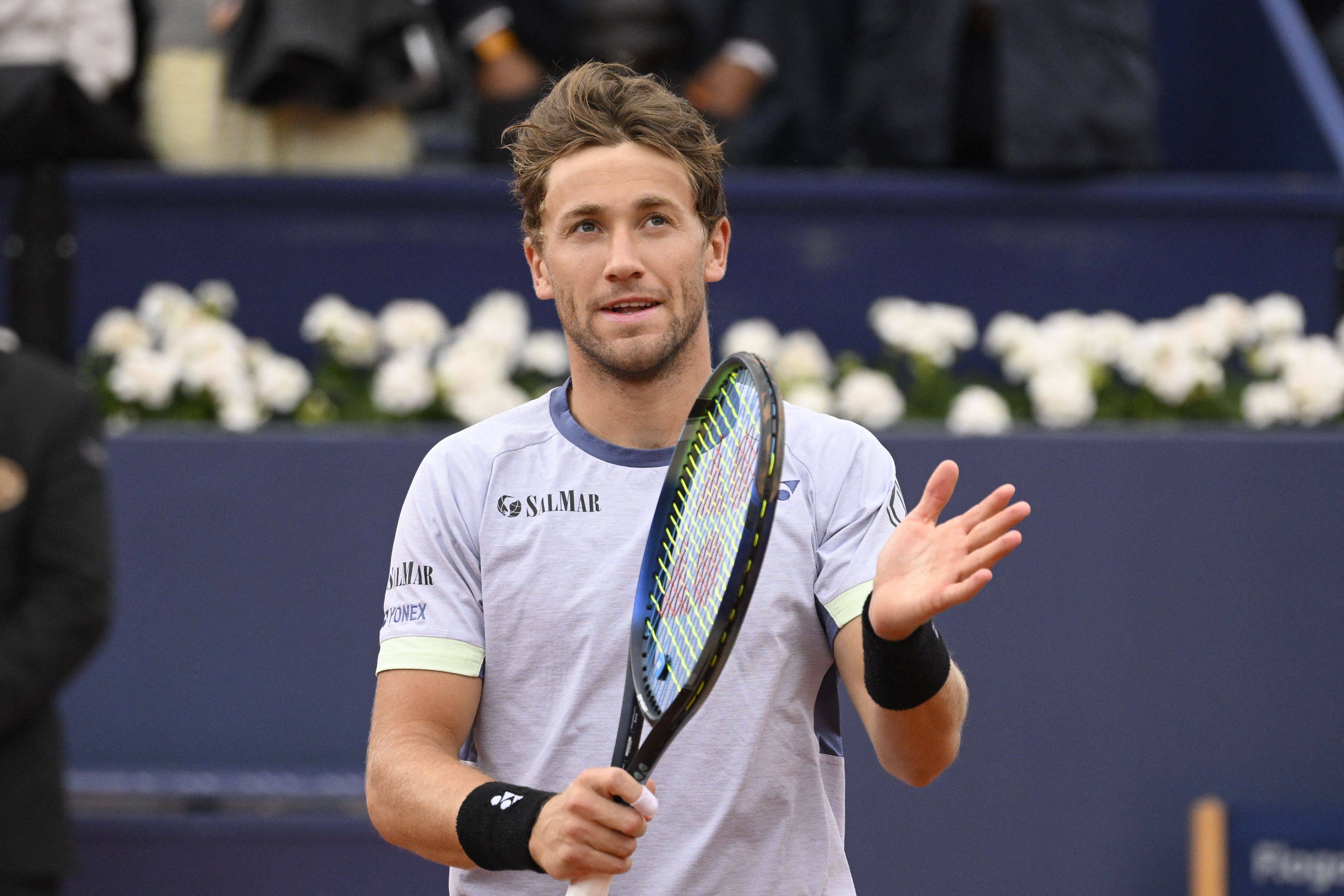 梅西在告别巴塞罗那时泪流满面-九游